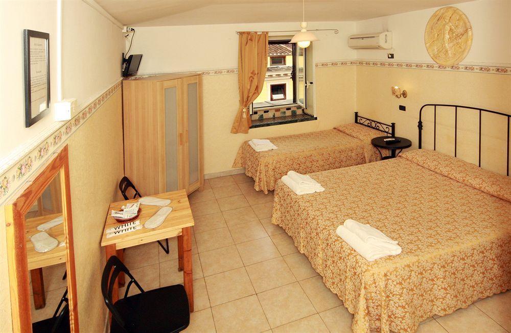 Lucia Hotel Rome